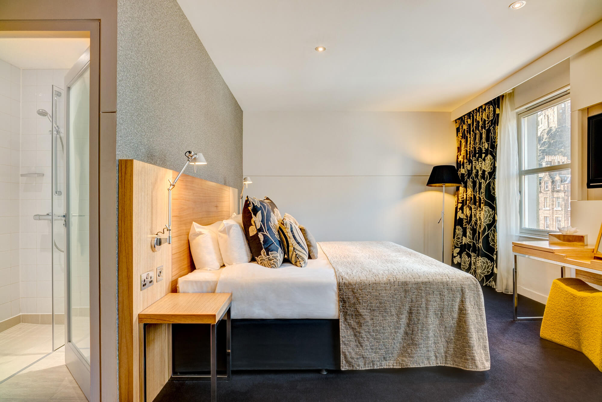 Master Suite bedroom at Apex City of Edinburgh Hotel