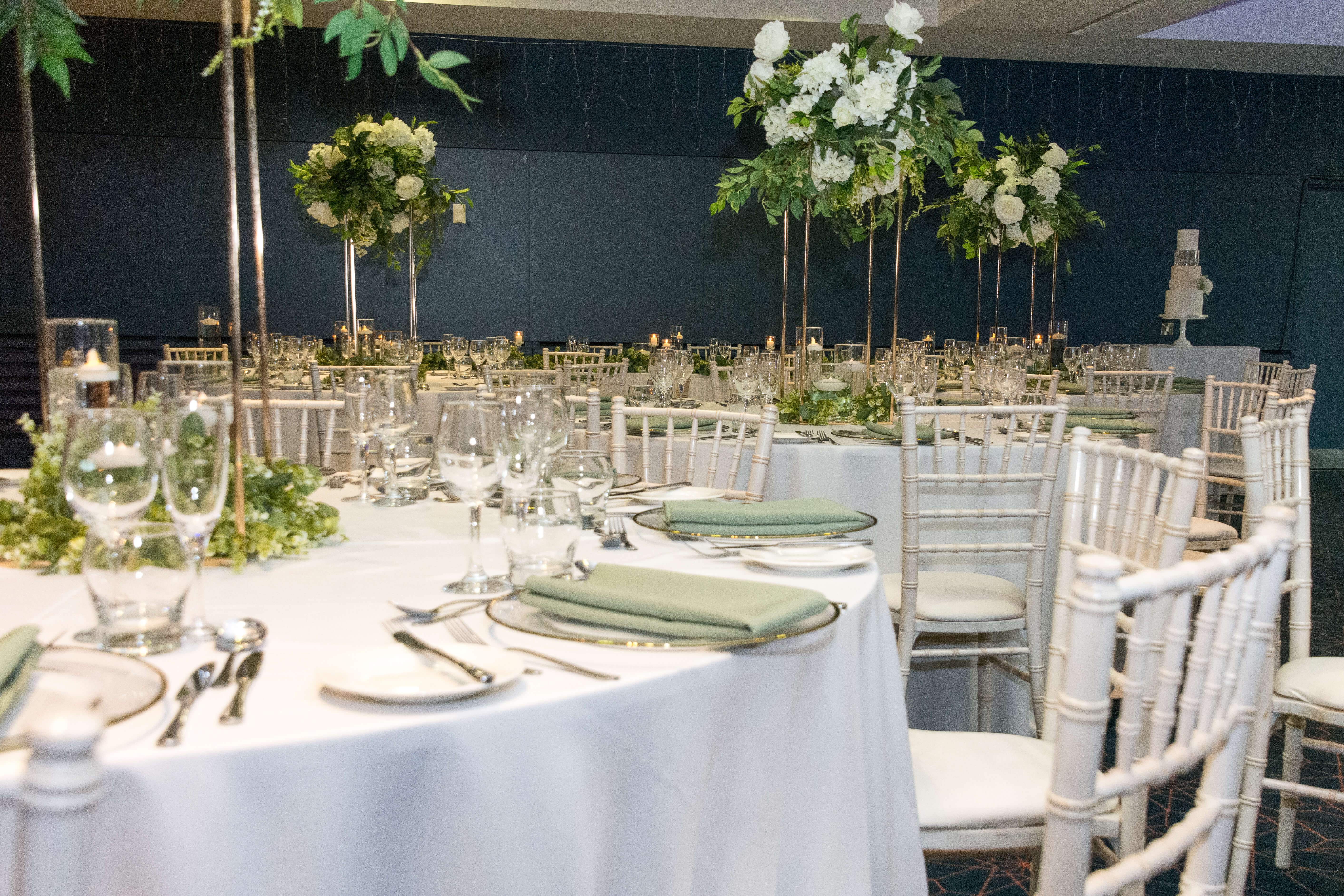 Wedding Table Arrangements With Greenery