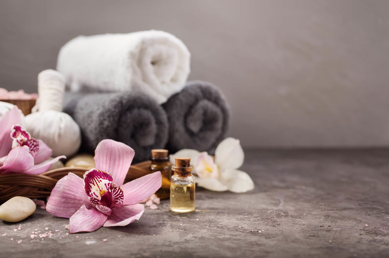 Spa towels and flowers