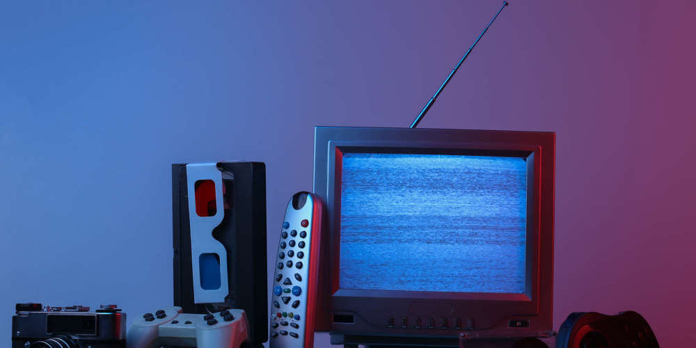 How to Entertain Yourself at Home Without Electronics: Fun & Creative Ideas