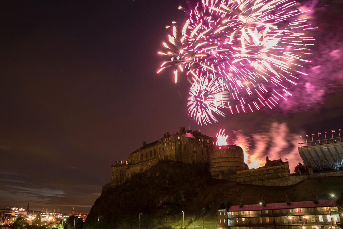 Fireworks at Edinburgh Castle Fireworks at Edinburgh Castle