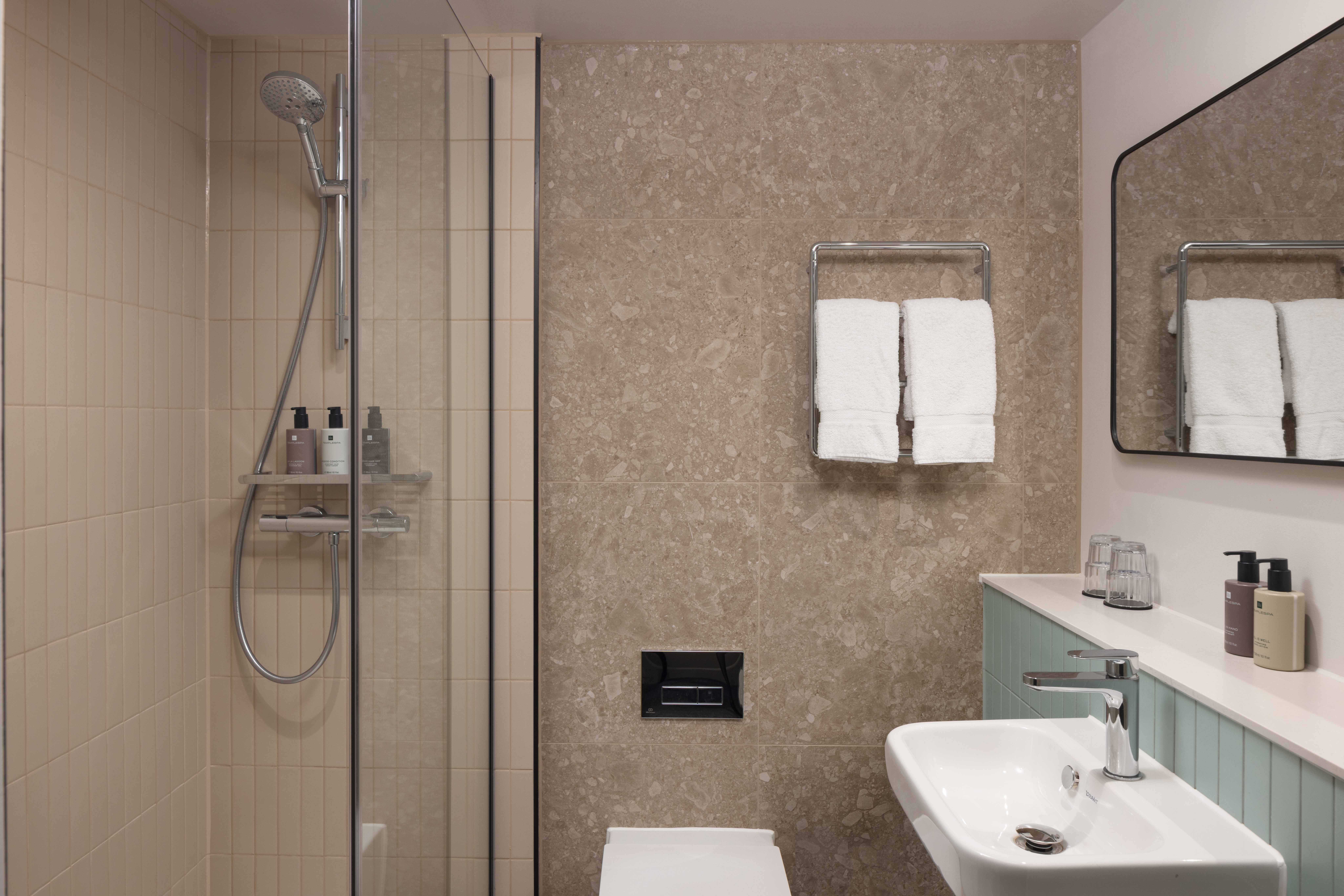 Bathroom in the superior family room at apex dunblane hydro
