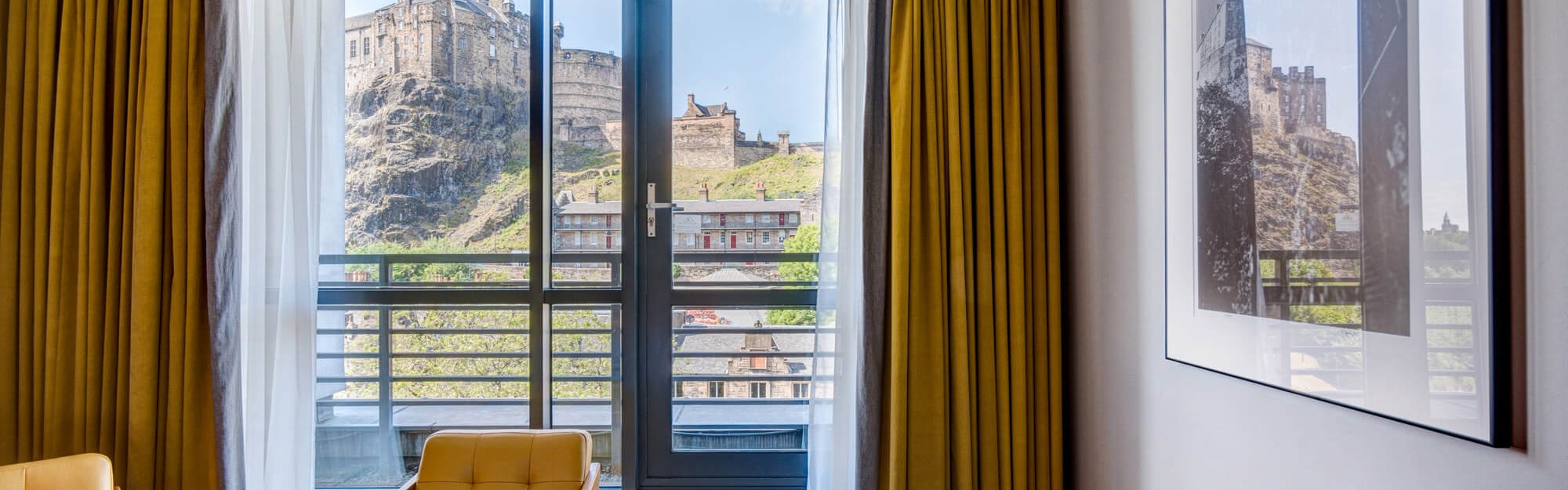 Castle View Hotel, Edinburgh, family room Edinburgh, hotel with balcony