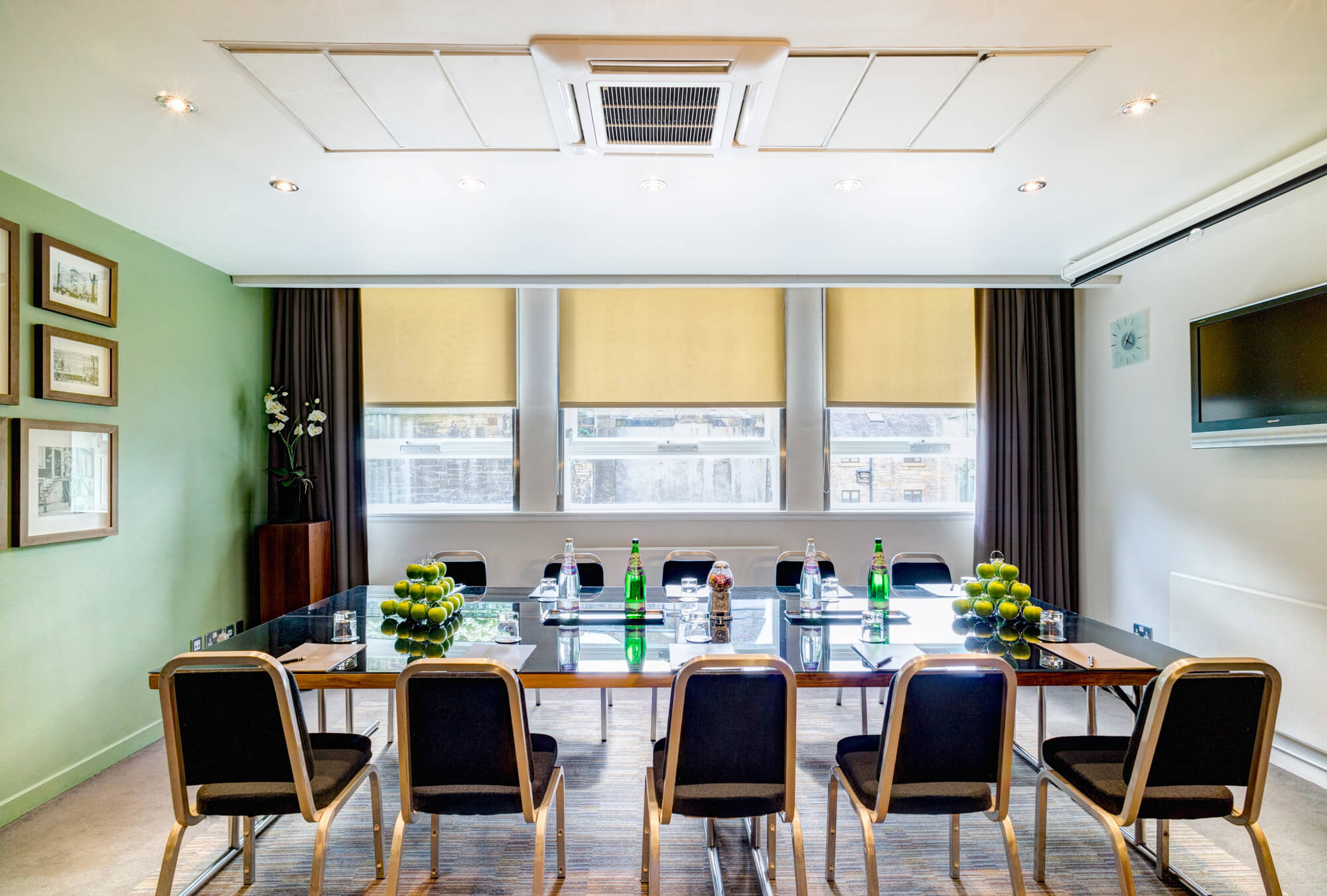 hotels with meeting rooms