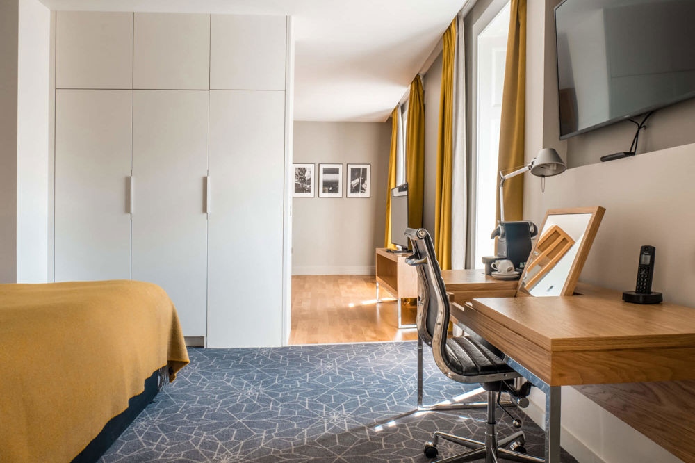 Master Suite at Apex Waterloo Place Hotel Master Suite desk area at Apex Waterloo Place Hotel