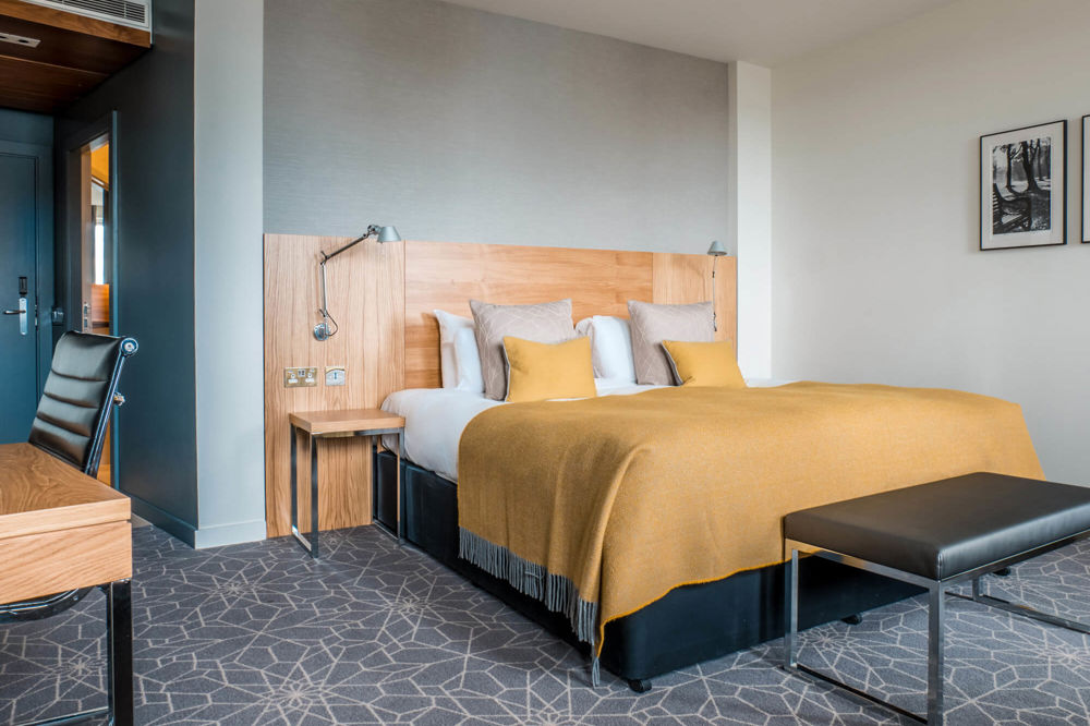 Superior Room at Apex Waterloo Place Hotel Superior Room with king-size bed at Apex Waterloo Place Hotel