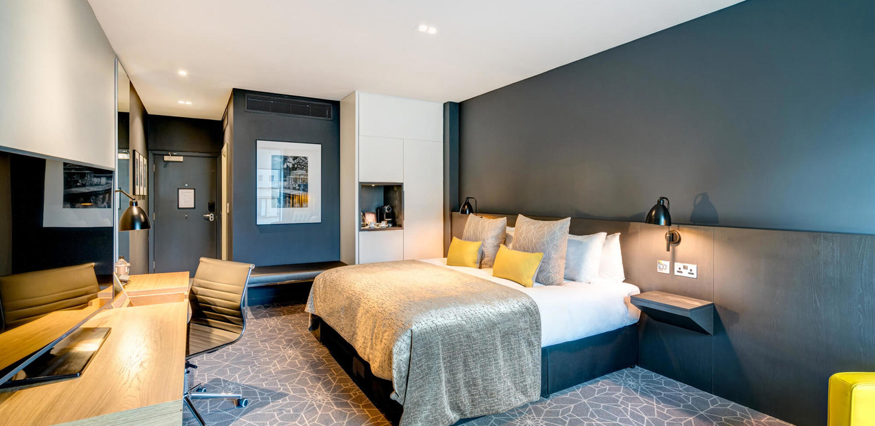 Superior Room family hotel bath