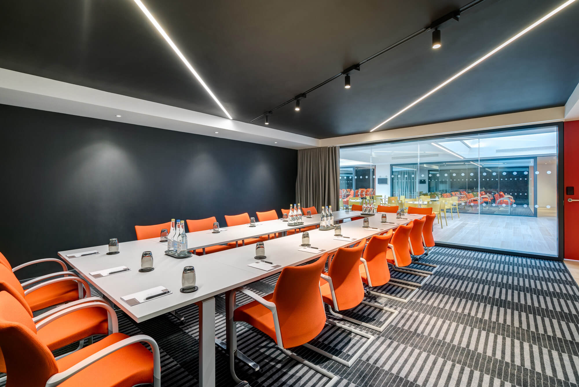 hotels with meeting rooms