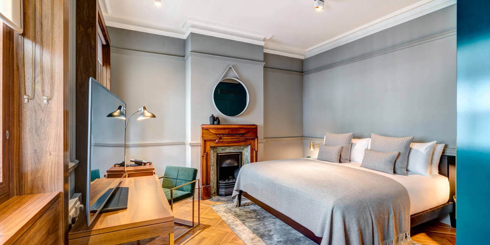Grand Suite Bedroom at Apex Temple Court Hotel