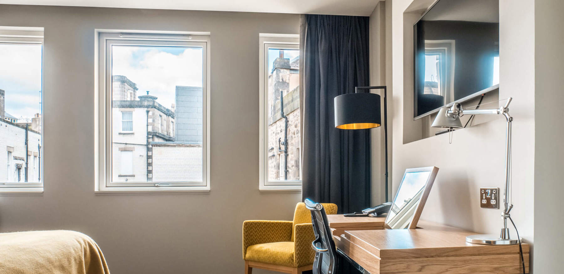 City Room work space area at Apex Waterloo Place Hotel