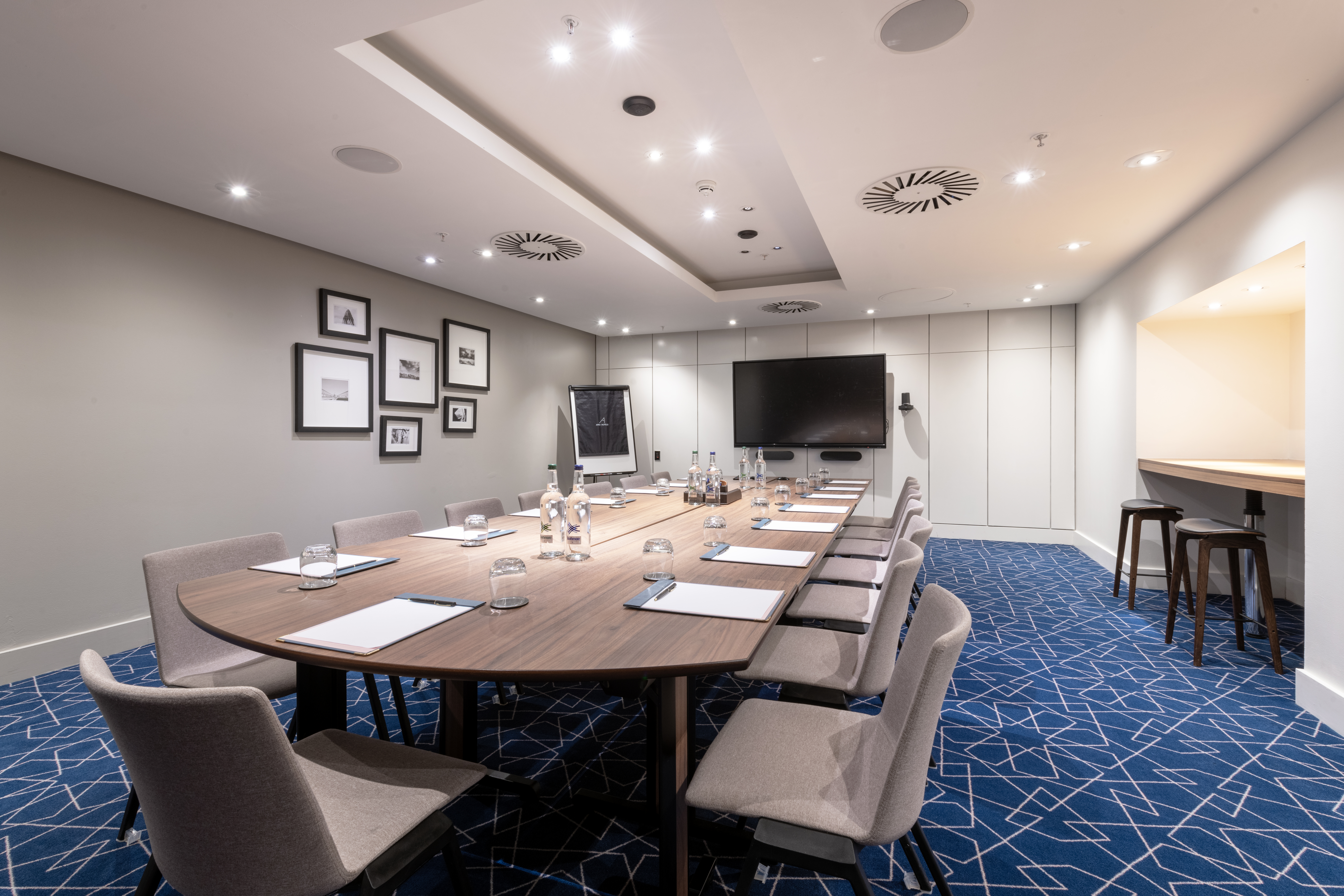 meeting and event space at apex city of london hotel